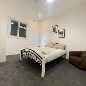 Homestay Private Double In Stratford, London
