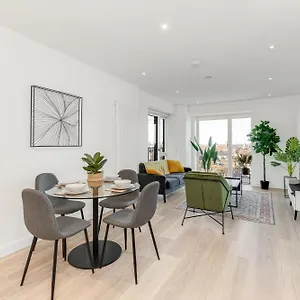 Apartment Urban Luxe Retreat, London